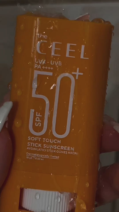 СЛЪНЦЕЗАЩИТЕН СТИК SPF50+ с озаряващ ефект и копринено усещане - 18g